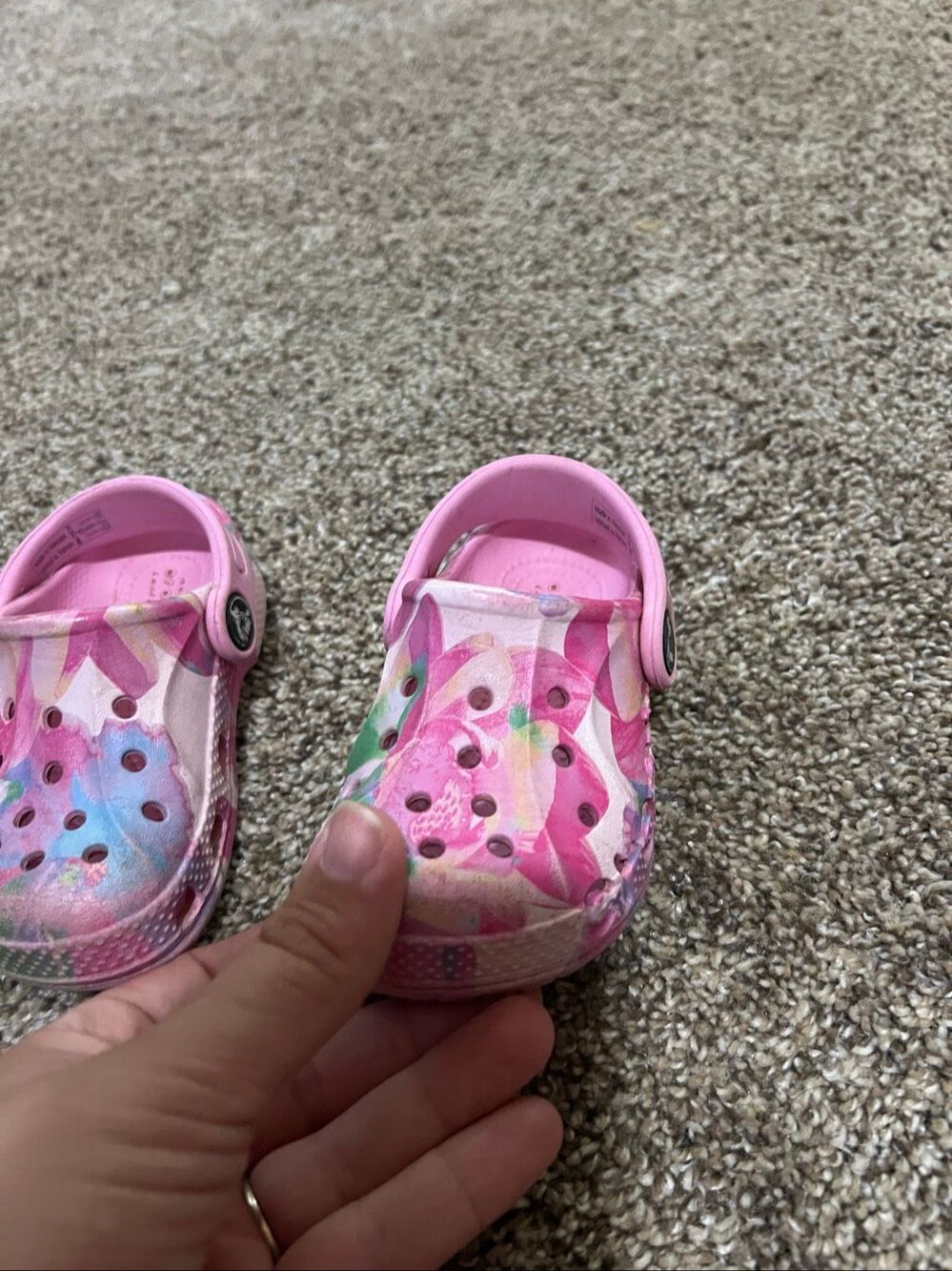 Crocs Pink Patterned Toddler Size 6c Girls Shoes Flaws - Picture 3 of 12